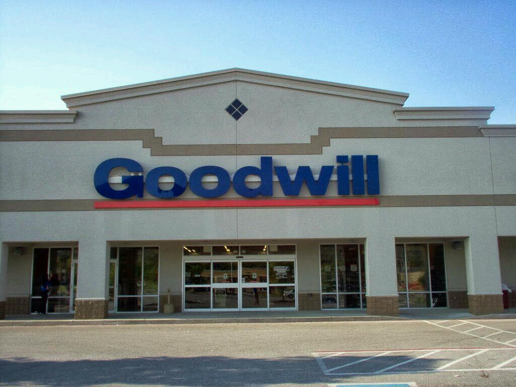 Goodwill Store & Donation Center – Fayetteville (MLK Blvd)